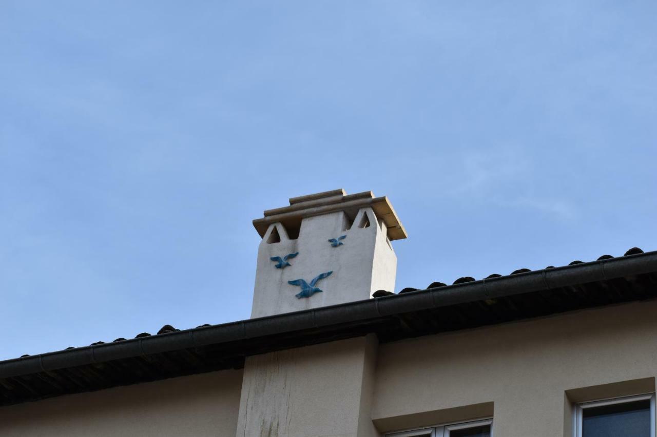 Hotel Le Sauvage ตูร์นุส ภายนอก รูปภาพ