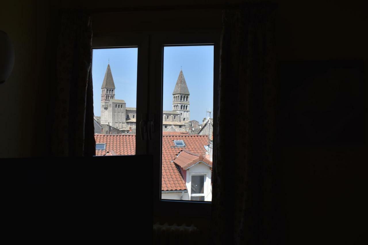 Hotel Le Sauvage ตูร์นุส ภายนอก รูปภาพ