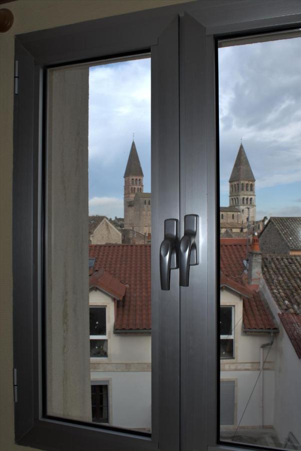 Hotel Le Sauvage ตูร์นุส ภายนอก รูปภาพ